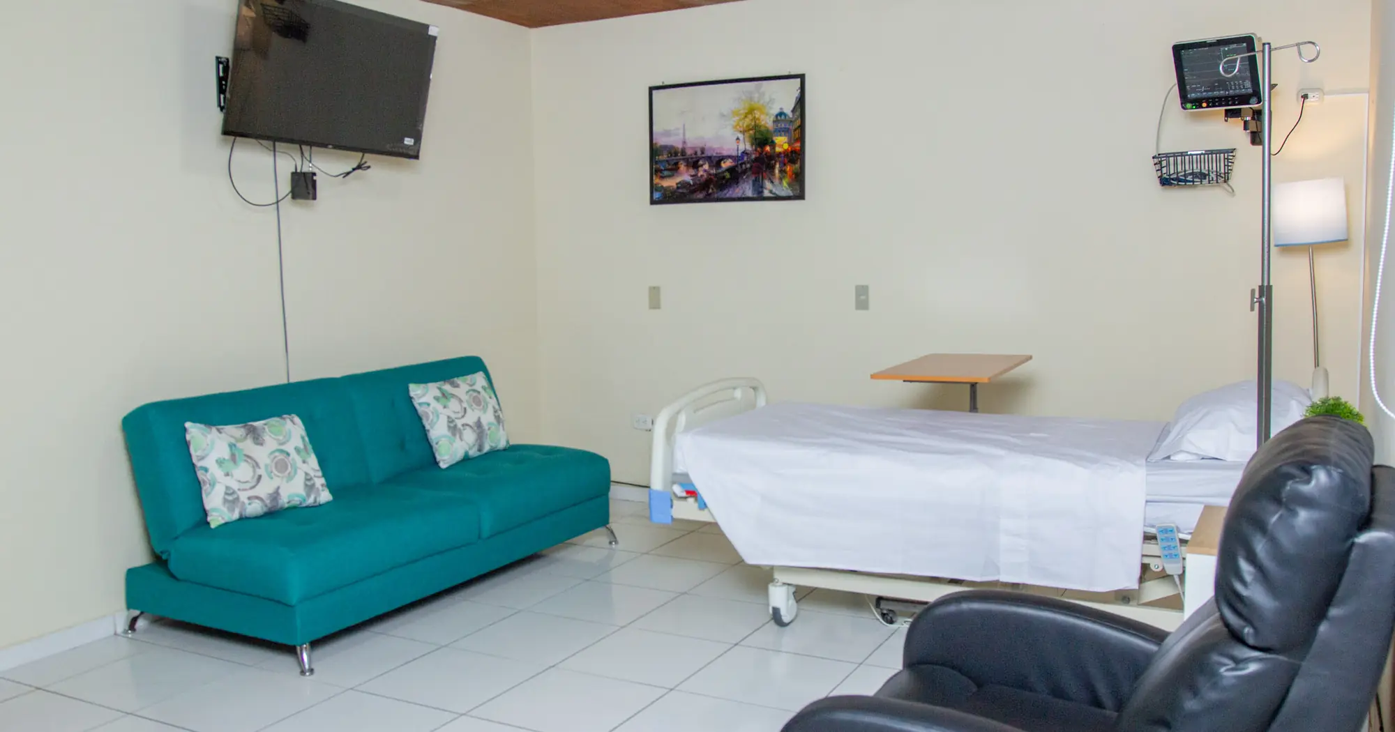 Habitación de OncoCare con sofá para la familia