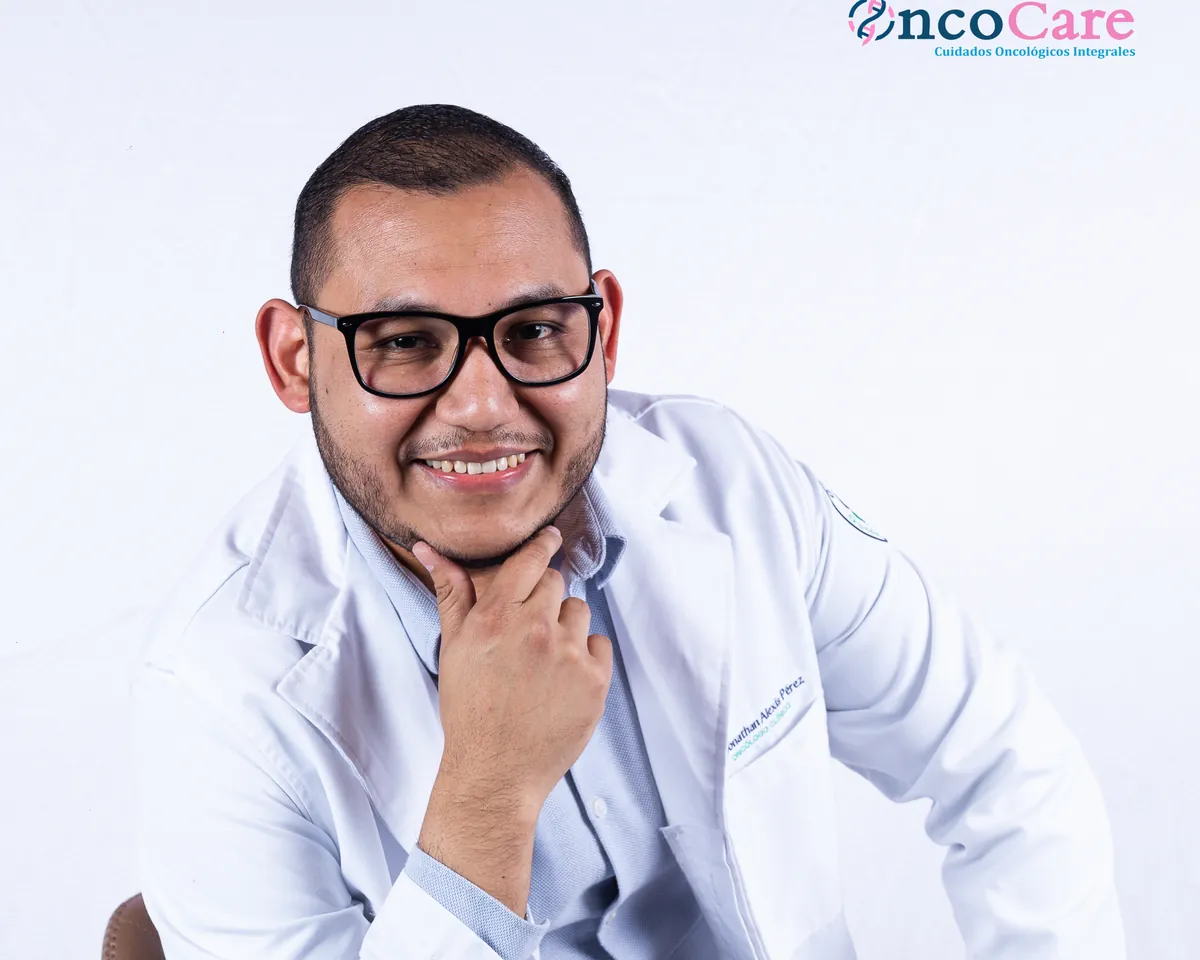 Dr. Alexis Pérez, oncólogo clínico de OncoCare
